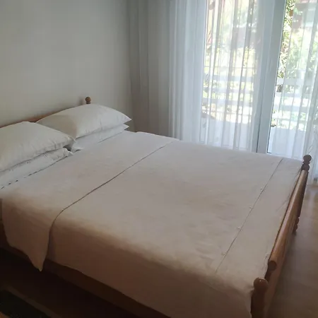 Bor S Velikom Terasom Idealan Za Boravak S Obitelji * Livno