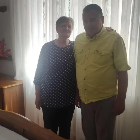 דירה Bor ליבנו