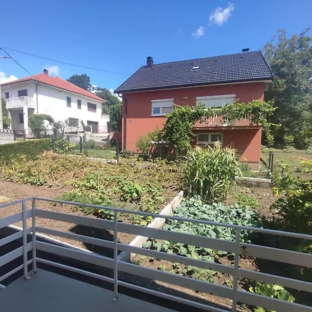 Bor S Velikom Terasom Idealan Za Boravak S Obitelji Lejlighed Livno