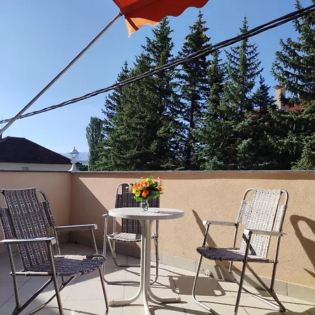 Lejlighed Bor S Velikom Terasom Idealan Za Boravak S Obitelji *