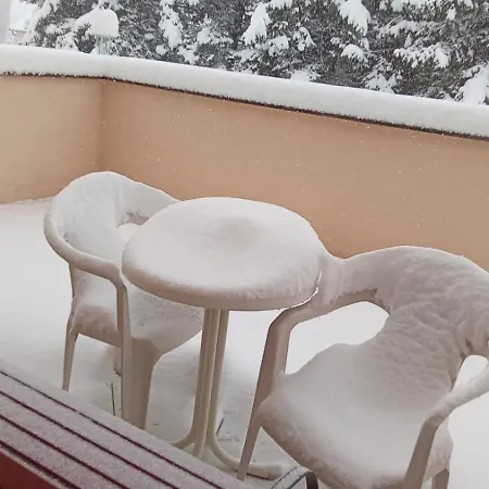 Bor S Velikom Terasom Idealan Za Boravak S Obitelji