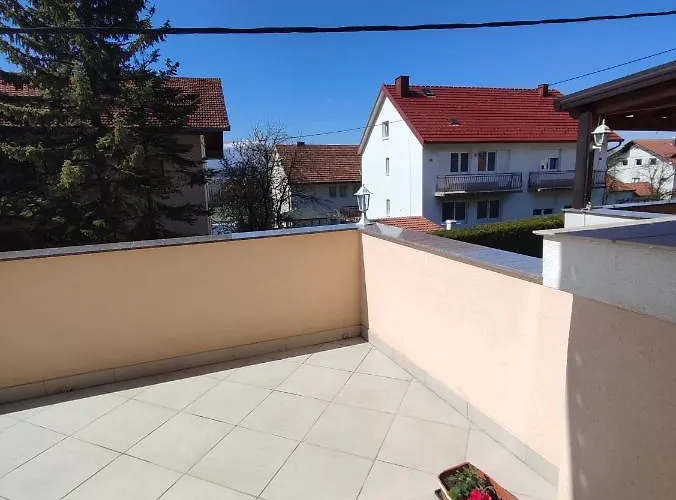 شقة Bor ليفنو